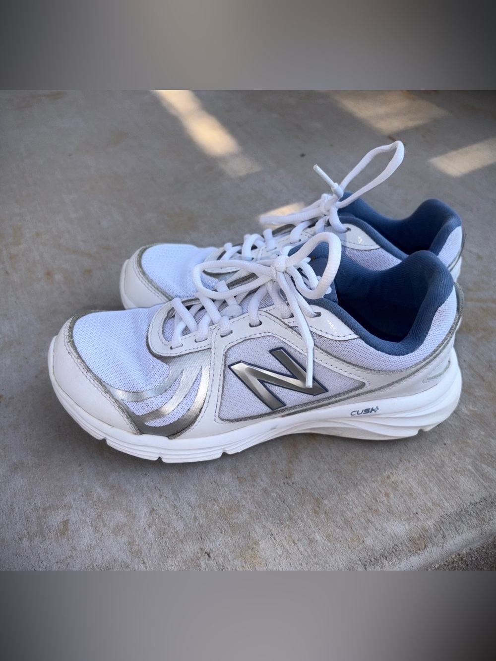 New Balance 496 V3 Women's Walking Sneakers Sz 6.5